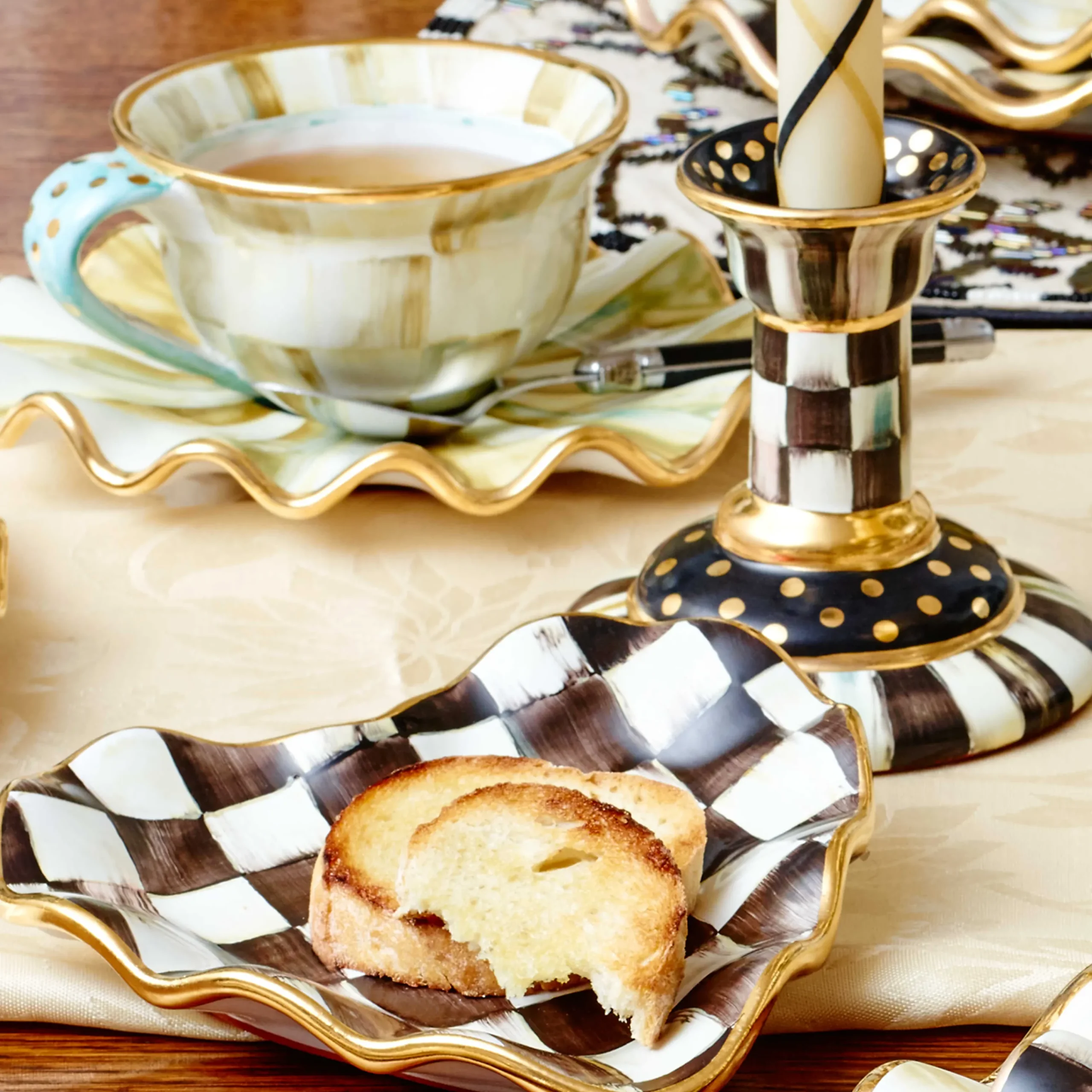MacKenzie-Childs Courtly Check Fluted Heart Plate| Bar Entertaining|Serveware