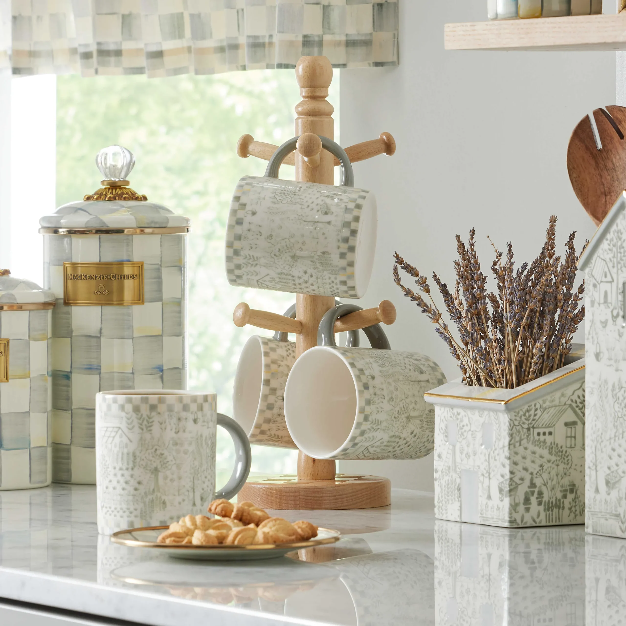 MacKenzie-Childs Mug Tree| Kitchen Storage & Organization