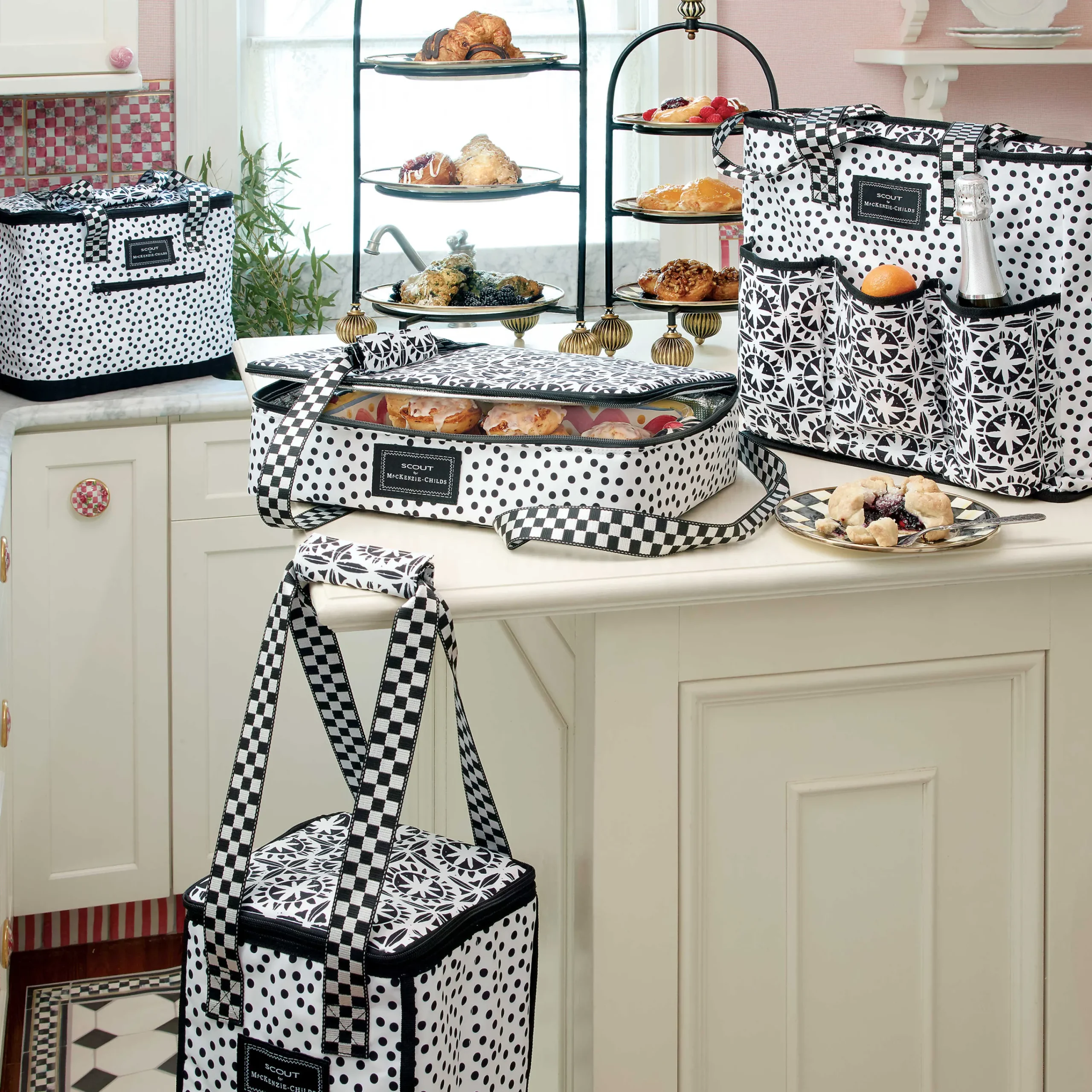 MacKenzie-Childs Plate Stand - Small| Serveware