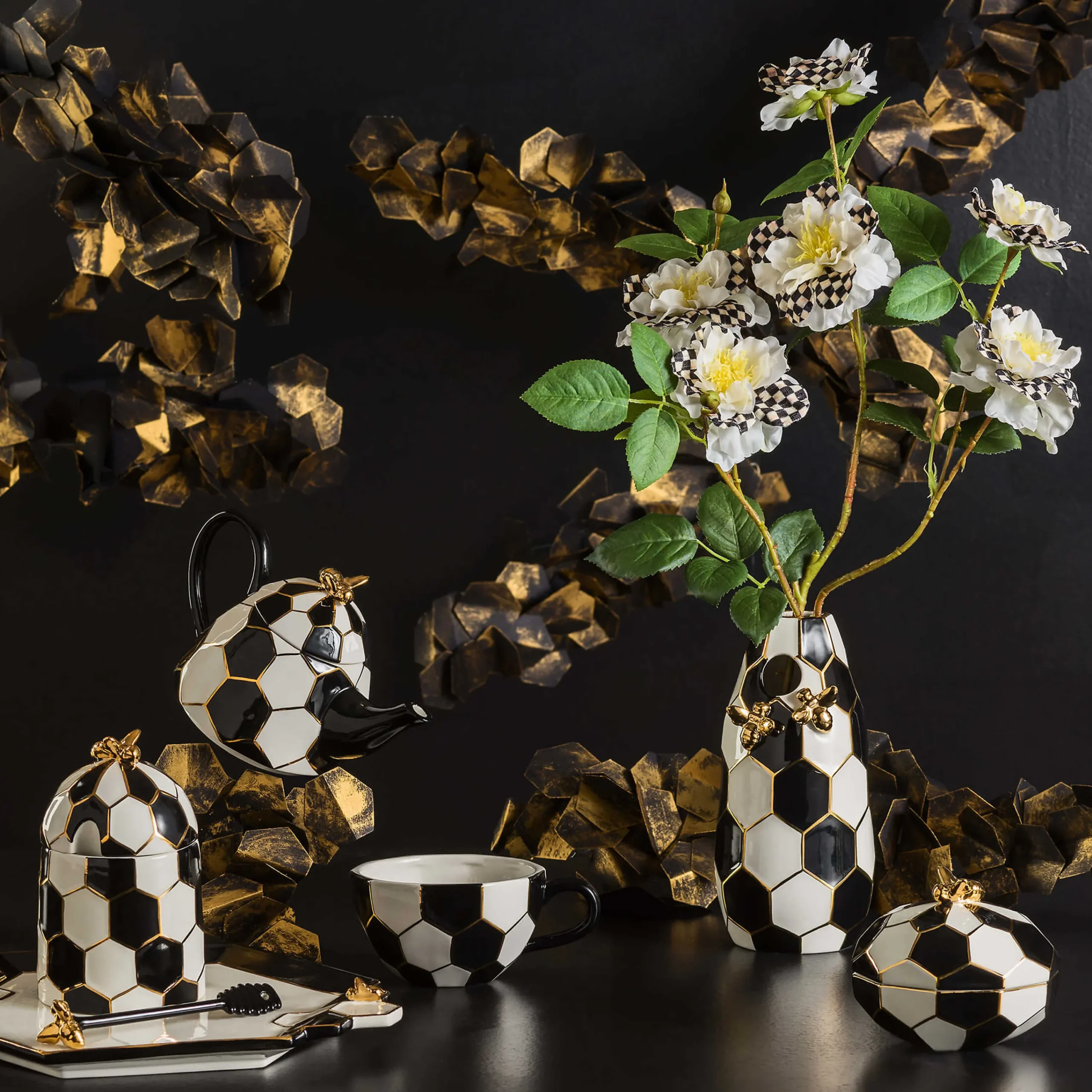 MacKenzie-Childs Queen Bee Tea For One| Serveware|Tea Kettles