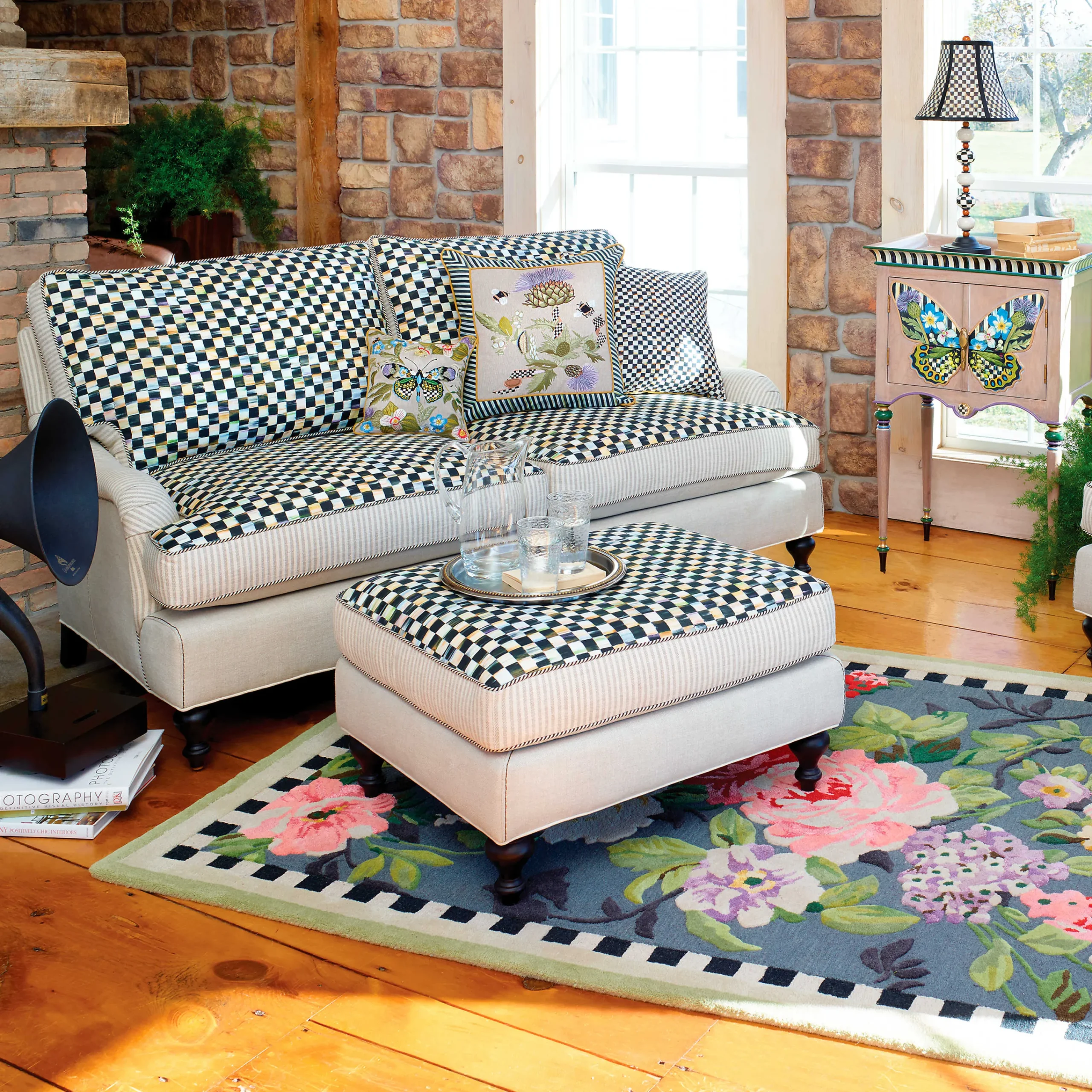 MacKenzie-Childs Tudor Rose 6' Octagon Rug| Rugs